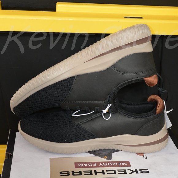 Skechers Men\'s Delson‎ Slip On Sneaker Black main image 7